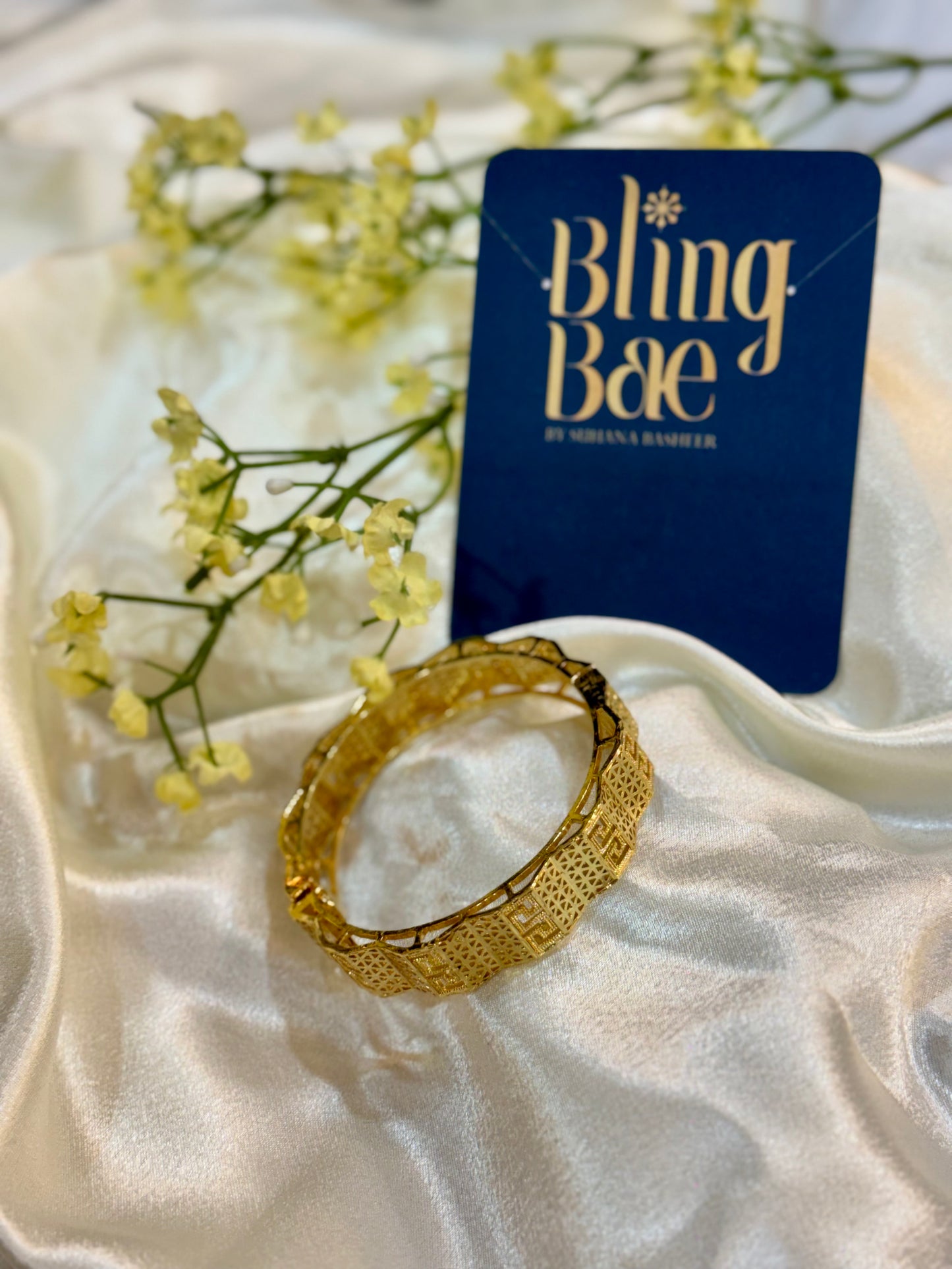 Openwork Geometric Bangle