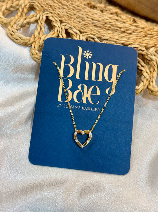 The Dazzling Heart Pendant With Chain