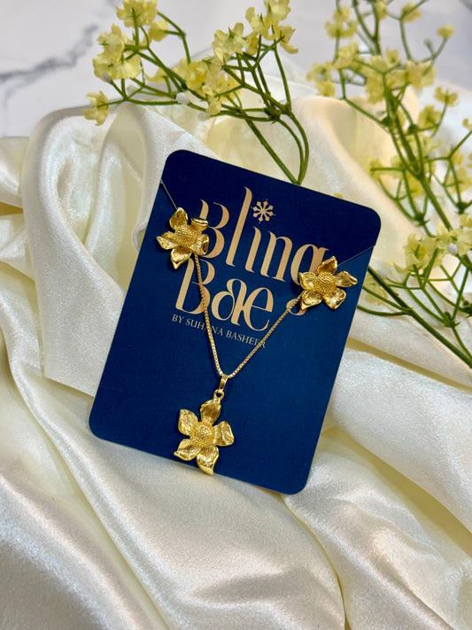 Golden Bloom Necklace And Earrings Set