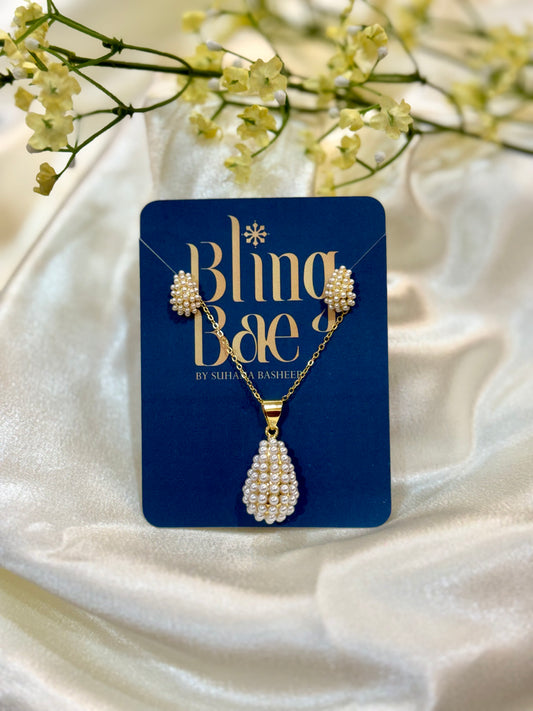 Mini Pearl Cluster Pendant and Studs