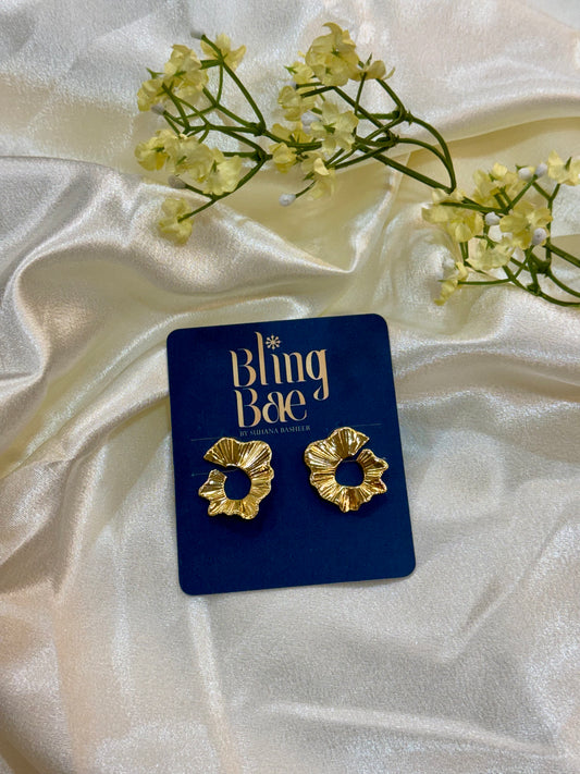 Intricate Cut-Out Dangler Earrings