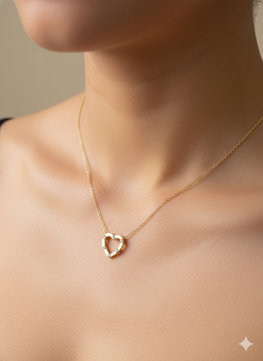 The Dazzling Heart Pendant With Chain